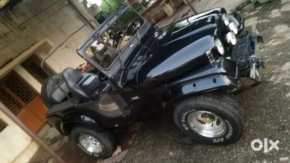 Vintage Jeep Kaiser 1968
