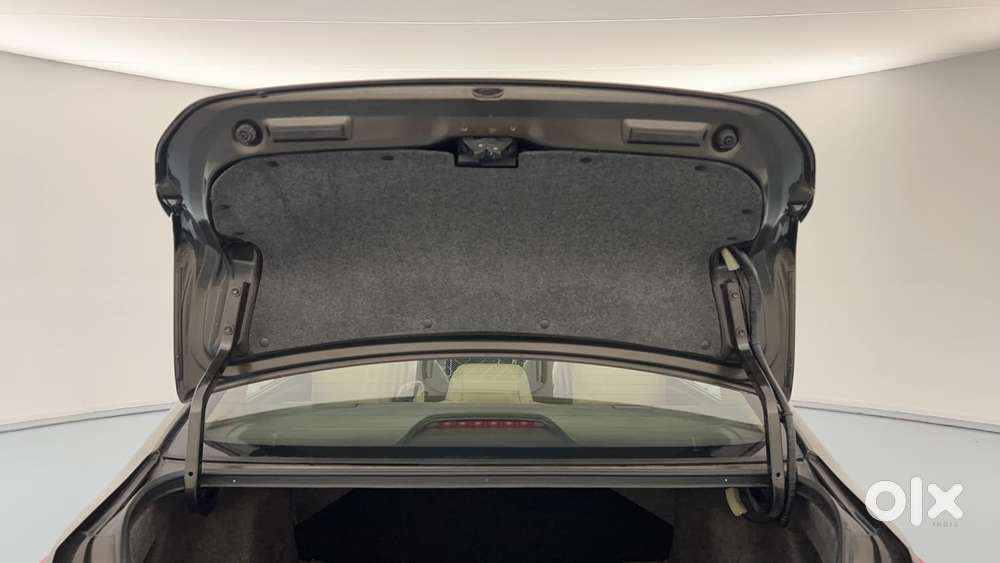 Honda City 1.5 V Mt, 2023, Petrol
