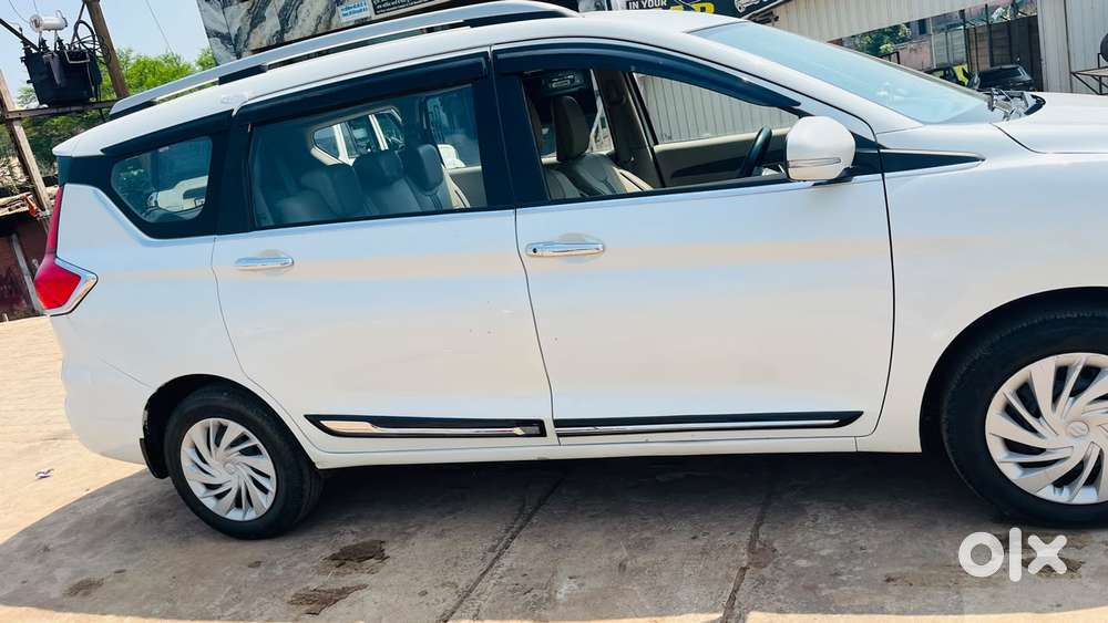 Maruti Suzuki Ertiga Vxi At Petrol, 2025