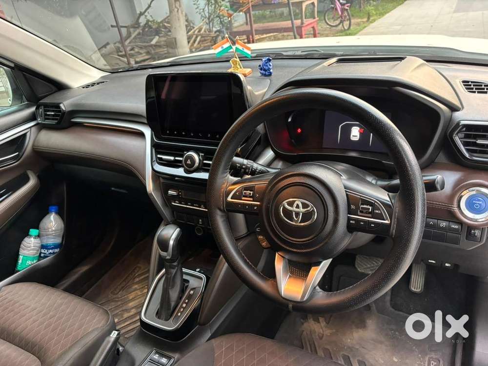 Toyota Urban Cruiser Hyryder 2022  Hybrids Well Maintained