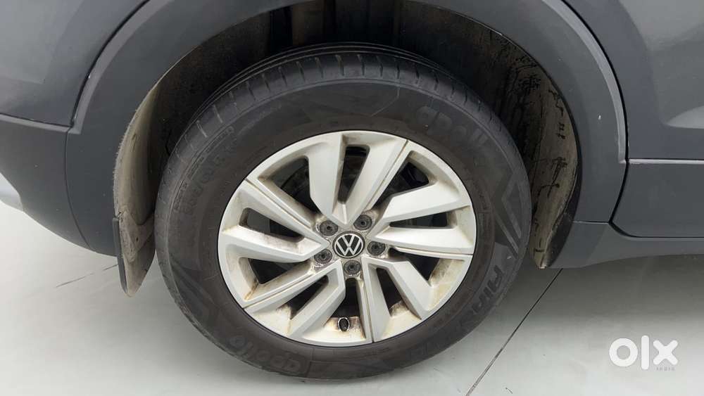 Volkswagen Taigun 1.0 Tsi Highline At, 2022, Petrol