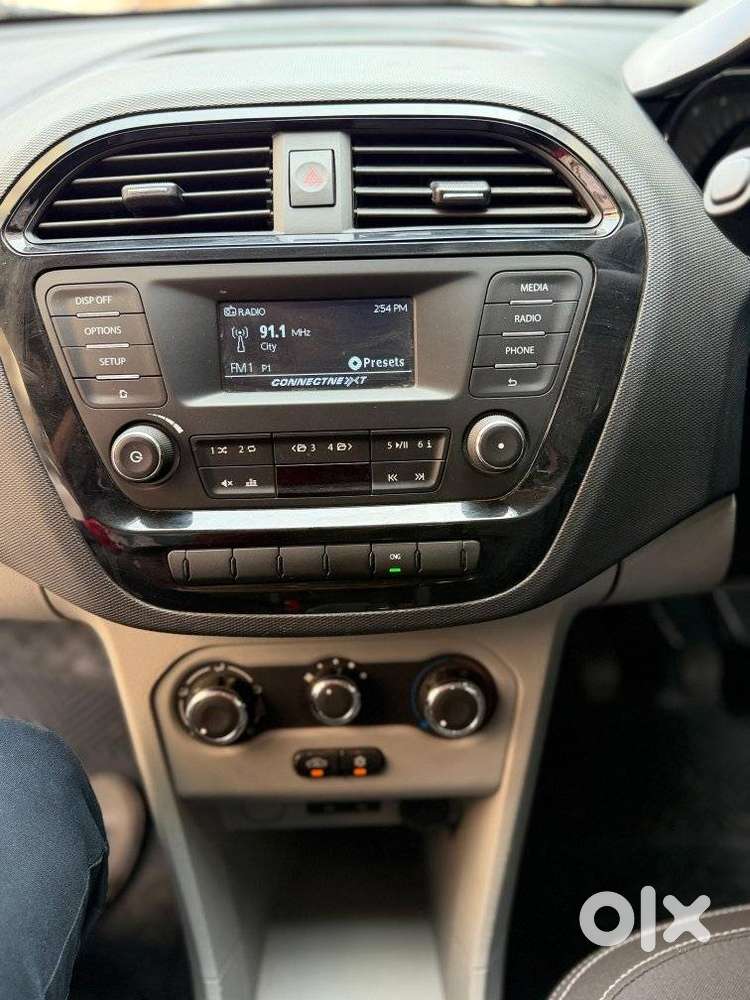 Tata Tiago 1.2 Revotron Xm, 2022, Petrol
