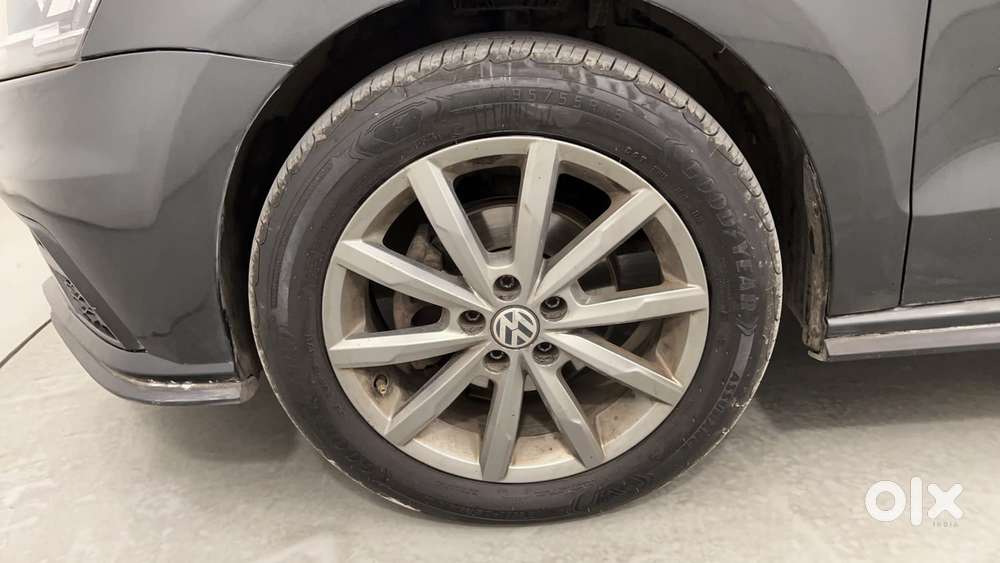Volkswagen Vento 1.0 Highline Plus At, 2019, Petrol