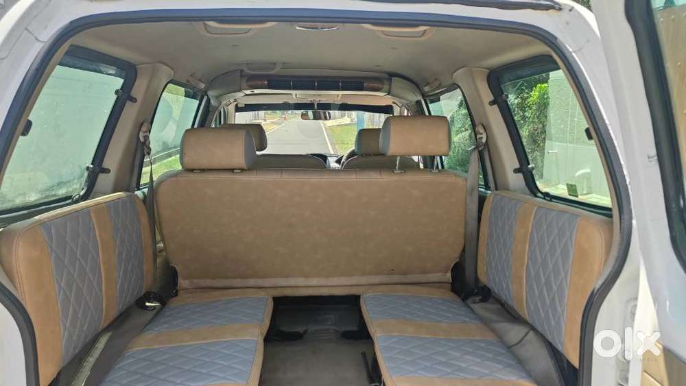 Chevrolet Tavera Neo 3 Ls 10 Seats Bsiv, 2014, Diesel