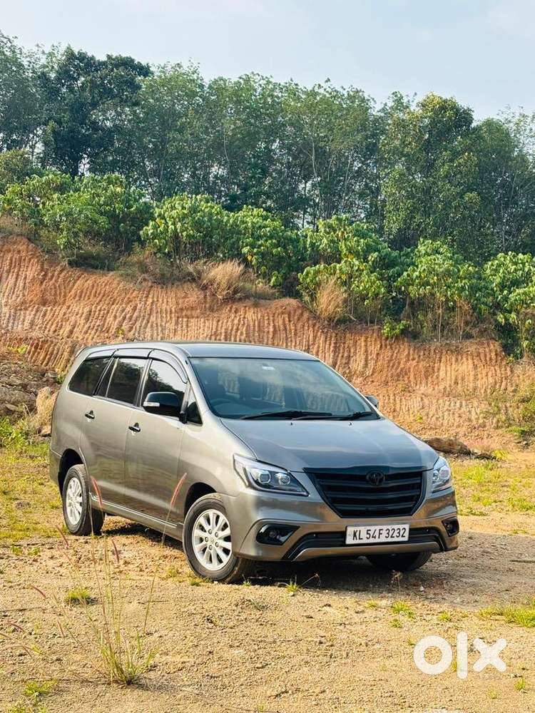 Toyota Innova 2014 Diesel Well Maintained