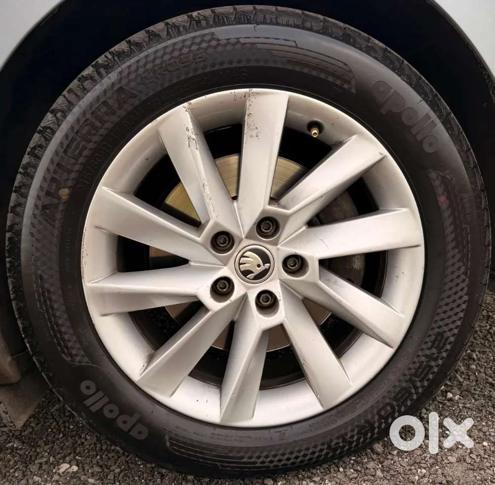 Skoda Superb 2.0 L&k Tsi At, 2019, Petrol