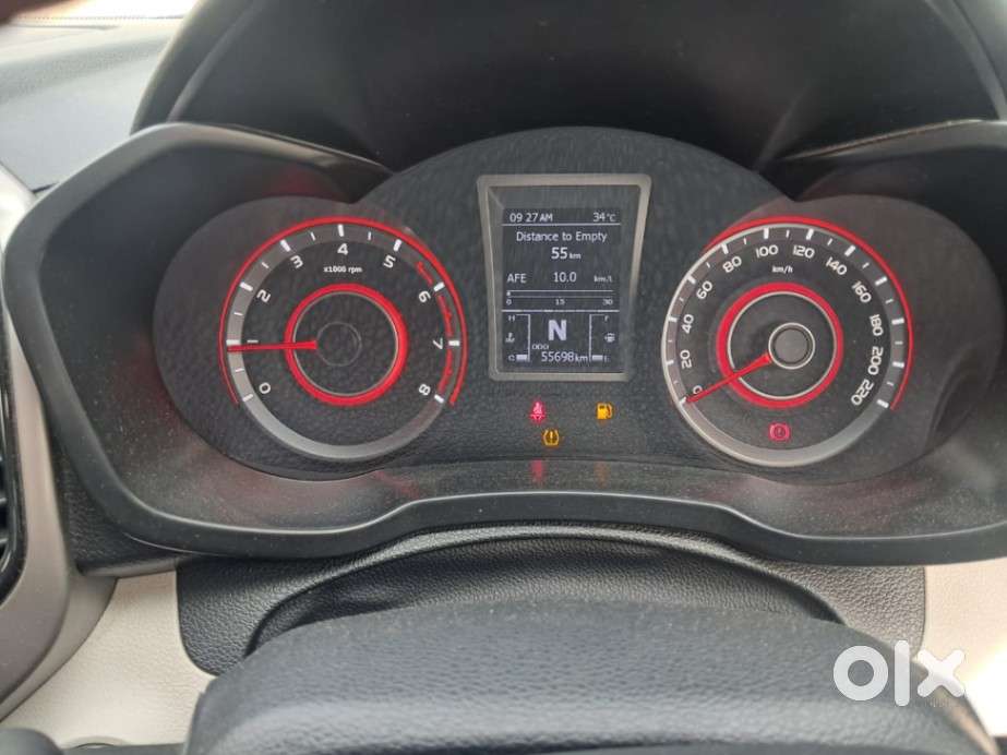 Mahindra Xuv300 W8, 2022, Petrol