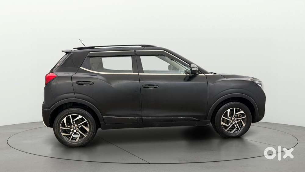 Mahindra Xuv300 W8 Option, 2023, Petrol