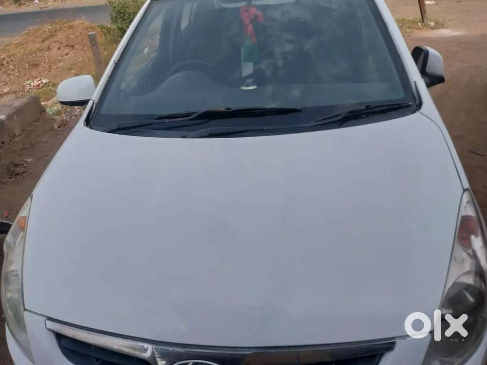 Hyundai I20 2011 Cng & Hybrids 30000 Km Driven