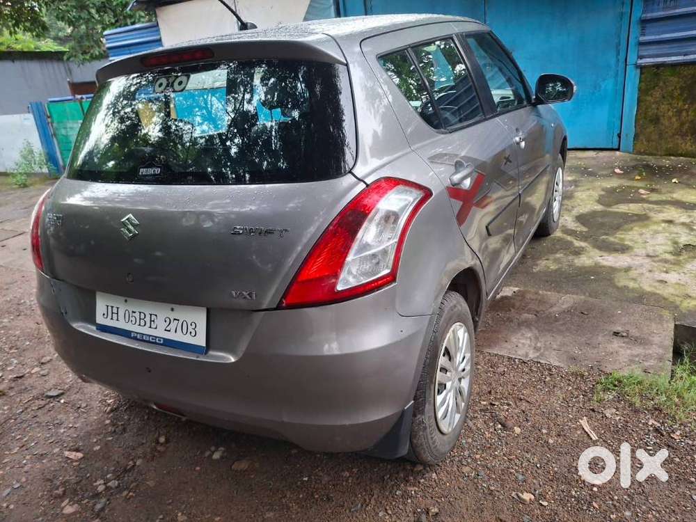 Maruti Suzuki Swift Vxi 1.2 Abs Bs-iv, 2015, Petrol