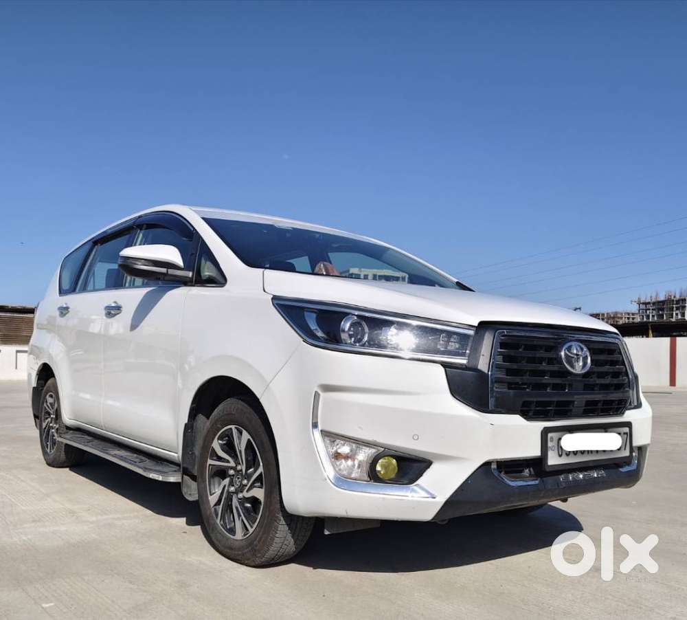 Toyota Innova Crysta 2.4 V 8 Str, 2023, Diesel