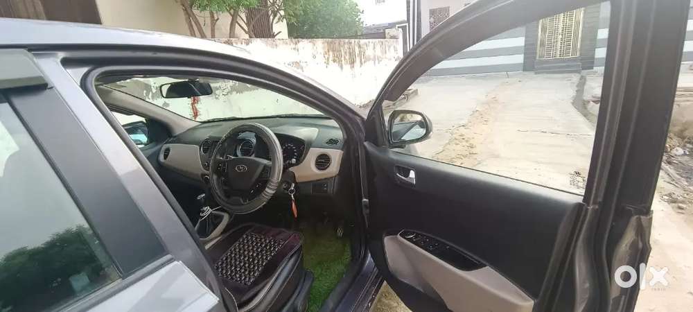 Hyundai Xcent 2018 Petrol 93000 Km Driven
