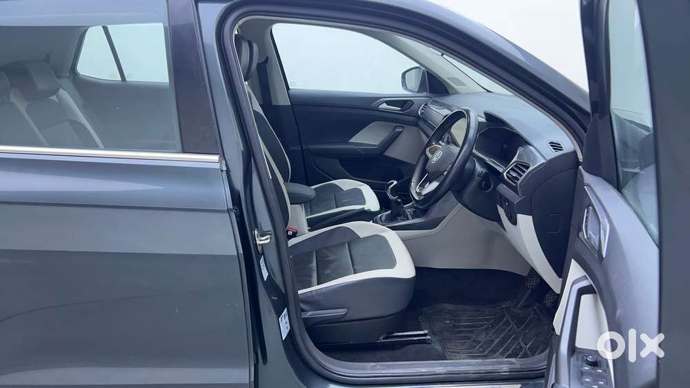 Volkswagen Taigun Topline 1.0 Tsi At (electric Seats), 2022, Petrol