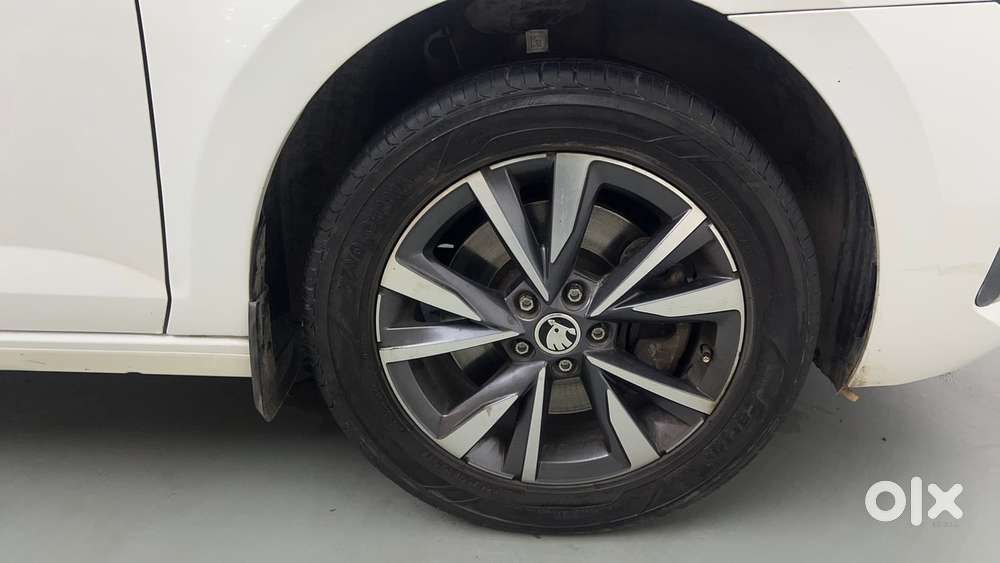 Skoda Slavia Style 1.5l Tsi Dsg, 2023, Petrol