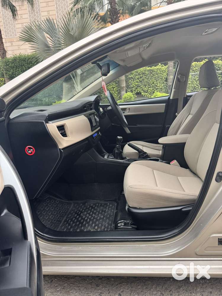 Toyota Corolla Altis 2010-2013 G, 2014, Petrol