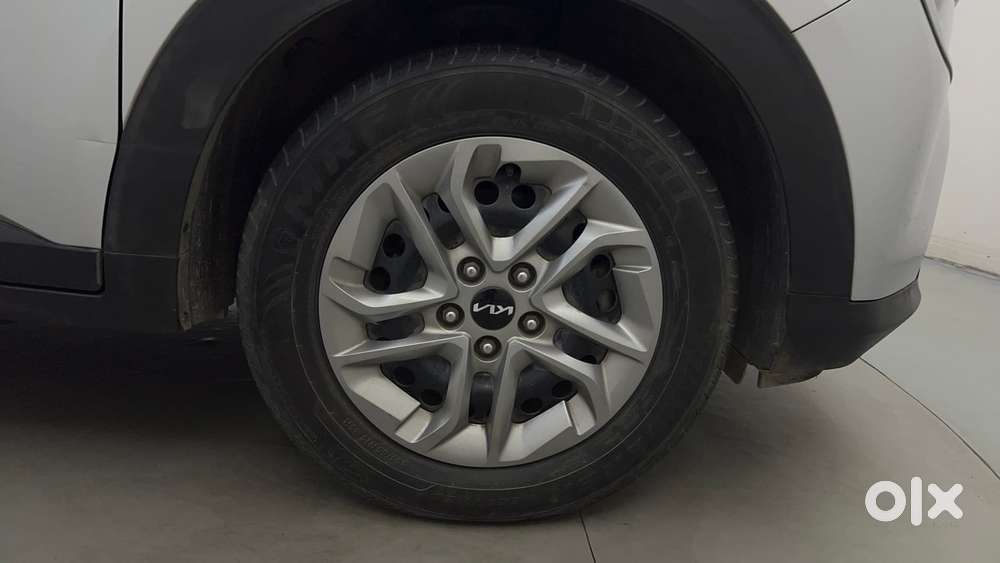 Kia Carens 1.4 Premium 7 Str, 2022, Petrol