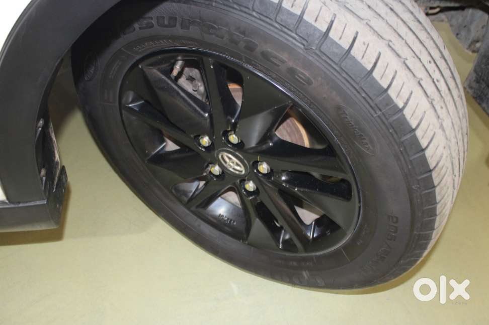 Toyota Innova Crysta Touring Sport 2.4 Mt, 2017, Diesel