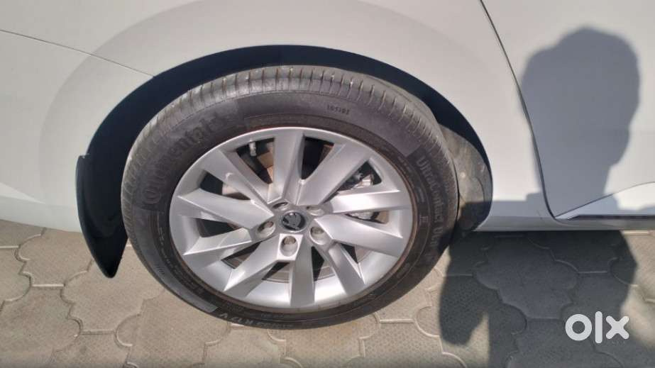 Skoda Superb L&k 1.8 Tsi At, 2019, Petrol
