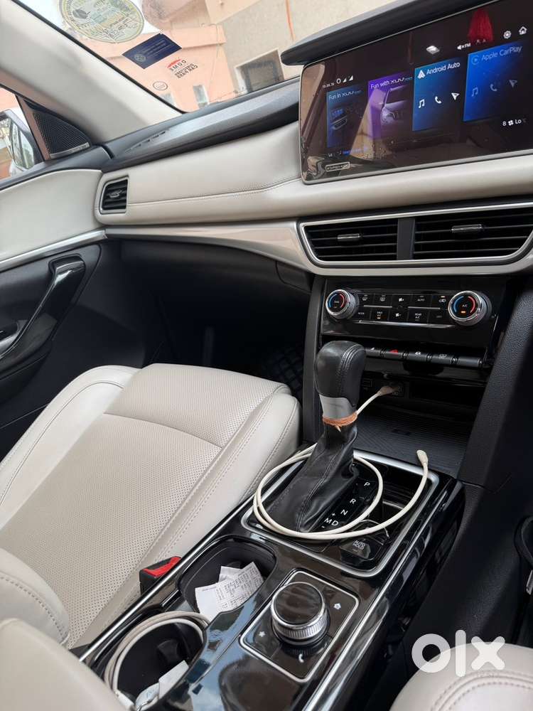 Mahindra Xuv700 Petrol 2023 Model
