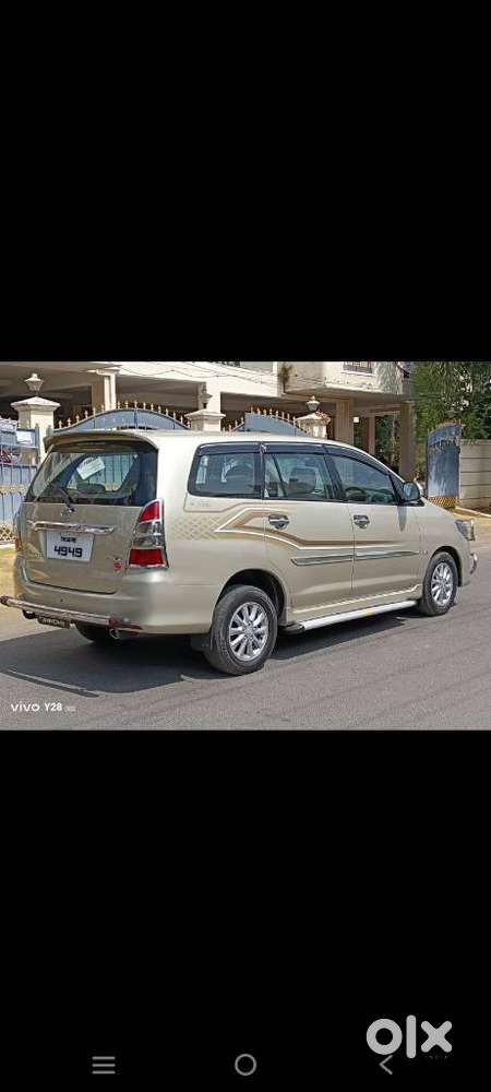 Toyota Innova 2.5 Vx 7 Seater Bs Iv, 2013, Diesel