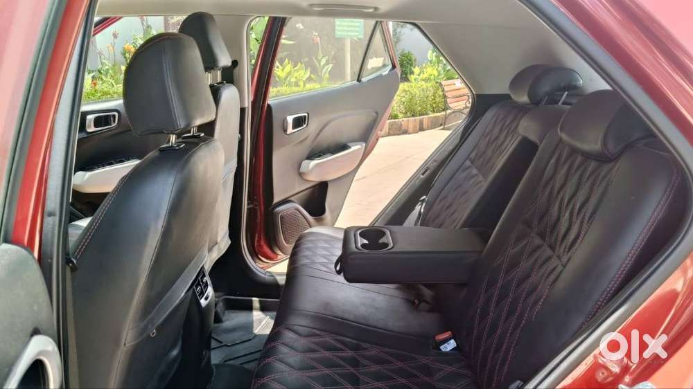 Hyundai Venue(oct-2022) 1.5 Crdi Mt Sx Dual Tone (diesel) Fully Loaded