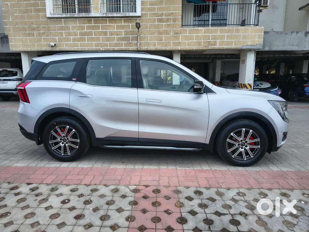 Mahindra Xuv700 2.0 Ax 7 Petrol Mt Str, 2021, Petrol