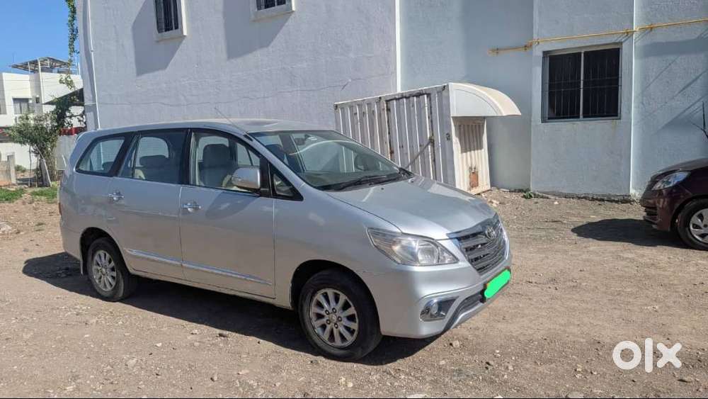 Innova 2.5 E (oct-2014)