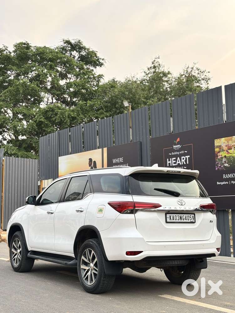 Toyota Fortuner 4x4 Manual Limited Edition, 2020, Diesel