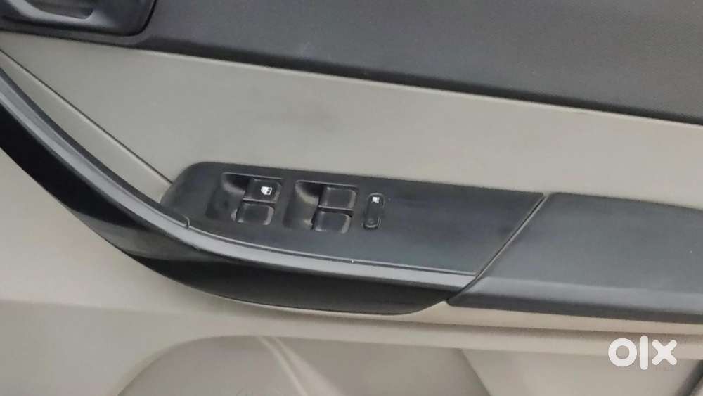 Tata Tiago 1.2 Revotron Xza, 2019, Petrol