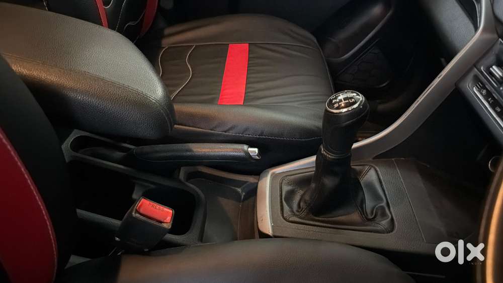 Maruti Suzuki Vitara Brezza 1.5 Vxi At, 2022, Petrol