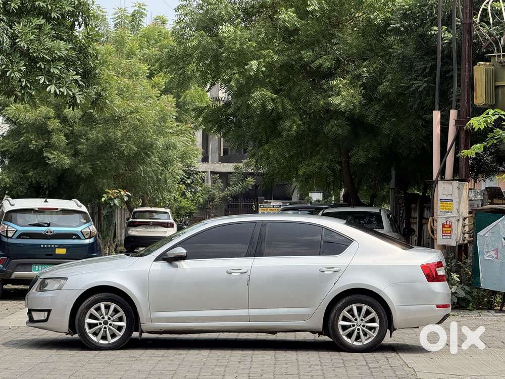Skoda Octavia Ambition 2.0 Tdi At, 2015, Diesel