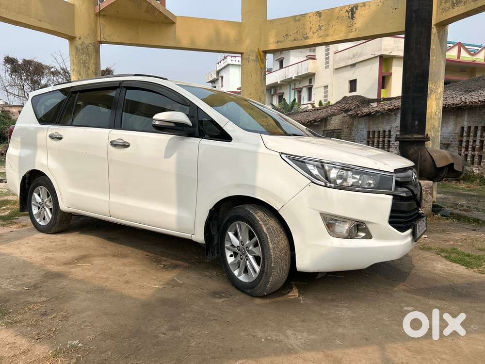 Toyota Innova Crysta 2017 Diesel Well Maintained