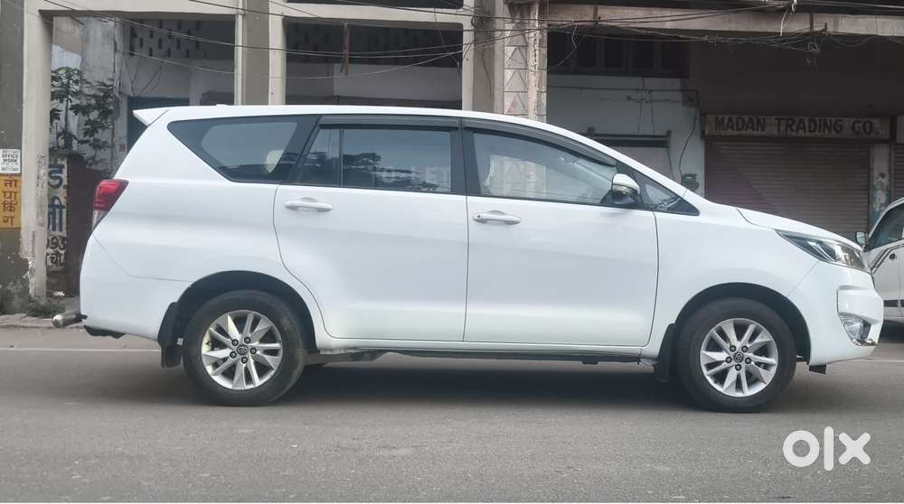 Toyota Innova Crysta 2.4 G Mt, 2017, Diesel