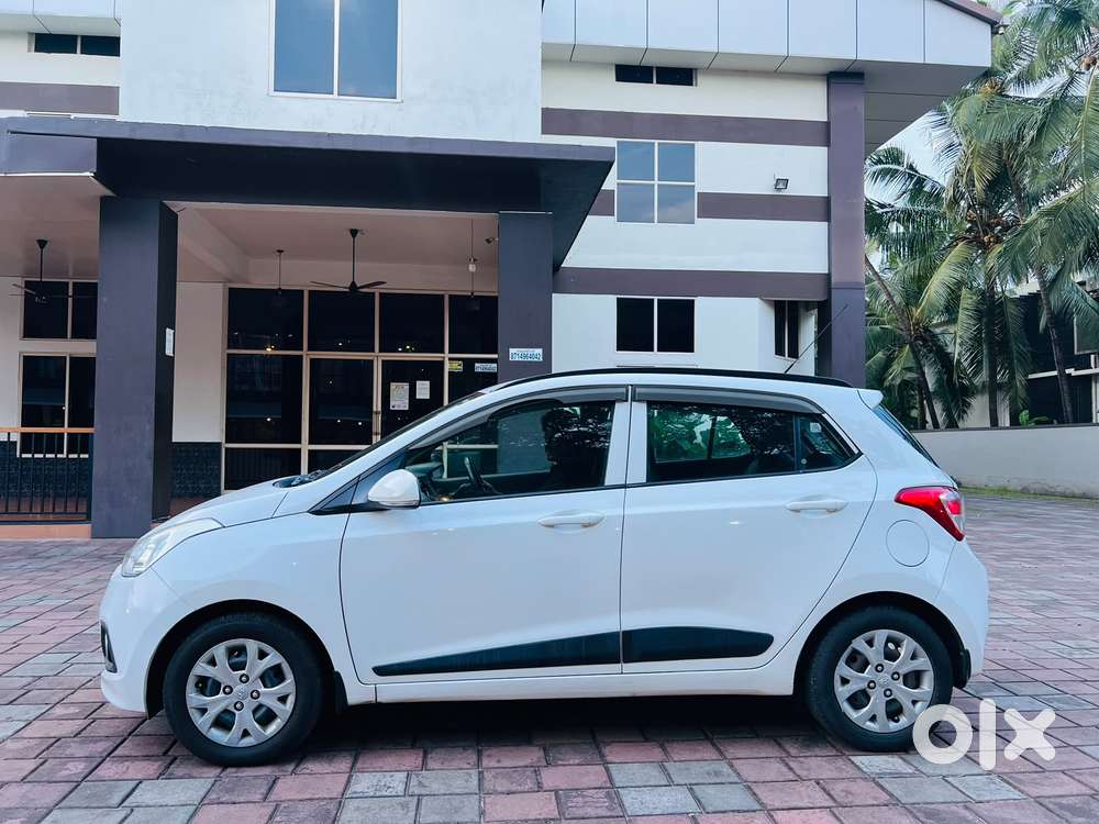 Hyundai Grand I10 Sportz, 2016, Petrol