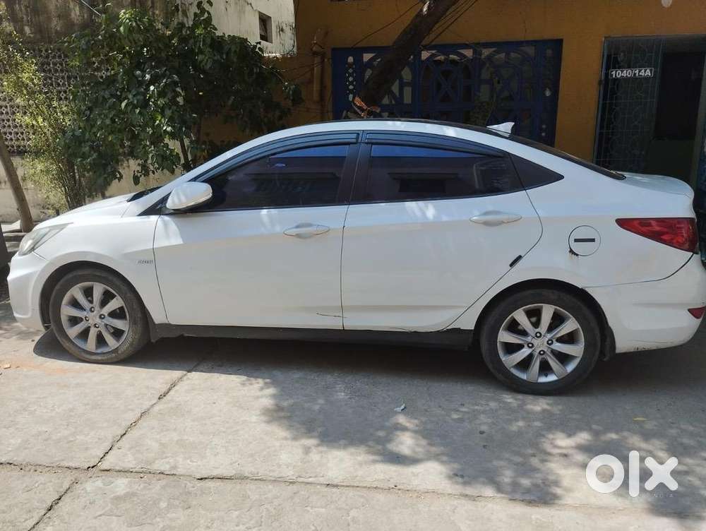 Hyundai Fluidic Verna 2012 Diesel 145000 Km Driven