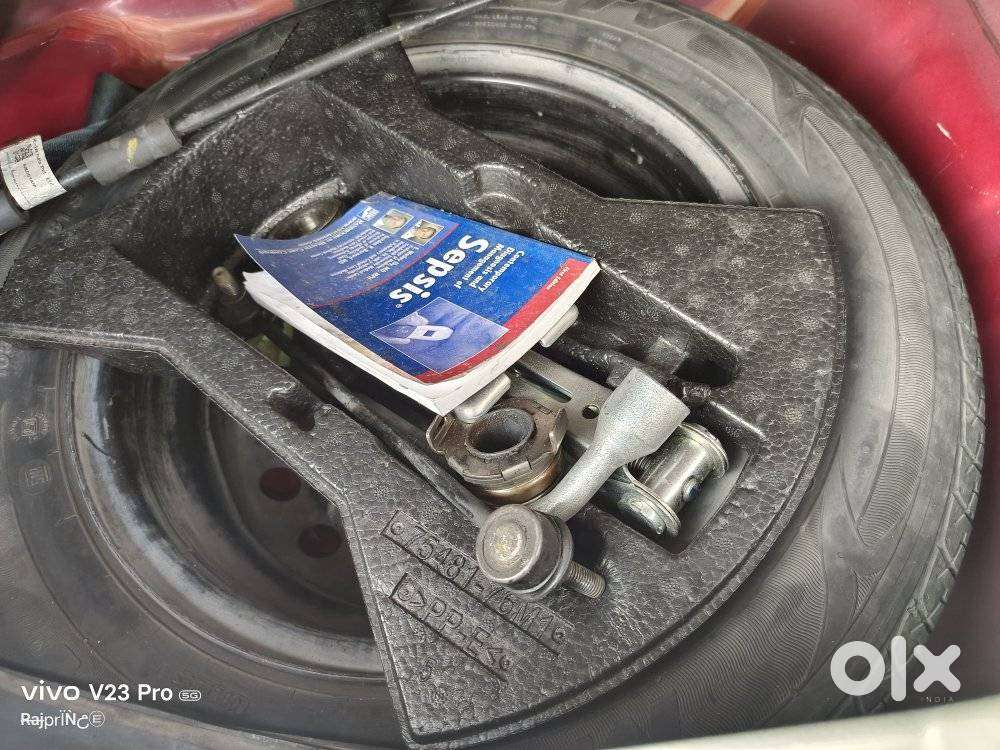 Maruti Suzuki Swift Vxi + Manual, 2013, Petrol