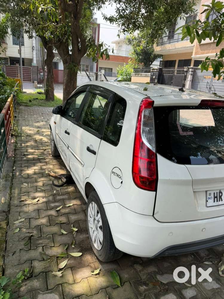 2011 Ford Figo Petrol