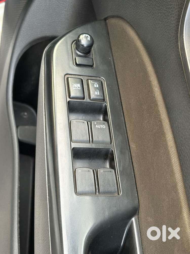 Maruti Suzuki Swift Zxi, 2016, Petrol