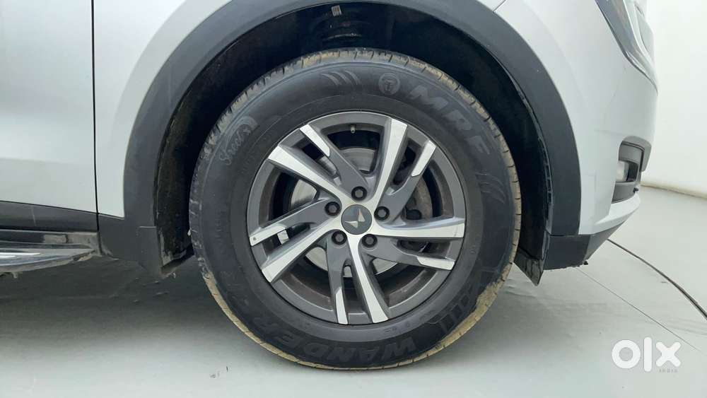 Mahindra Xuv700 2.0 Ax 5 Petrol At Str, 2022, Petrol