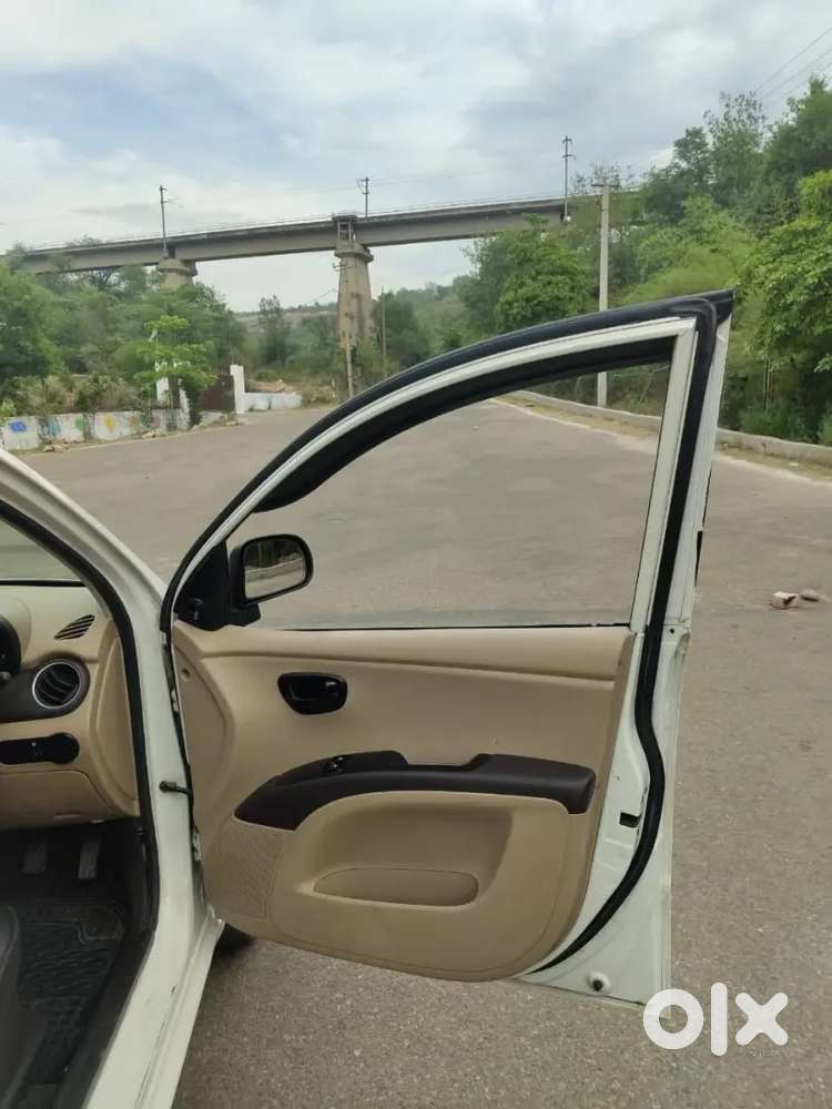 Hyundai I10 Dec 2009 Petrol 60000 Km Driven