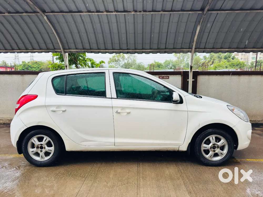 Hyundai I20 Sports Petrol Cng 2011 Insurance Valid 215000 Negotiable