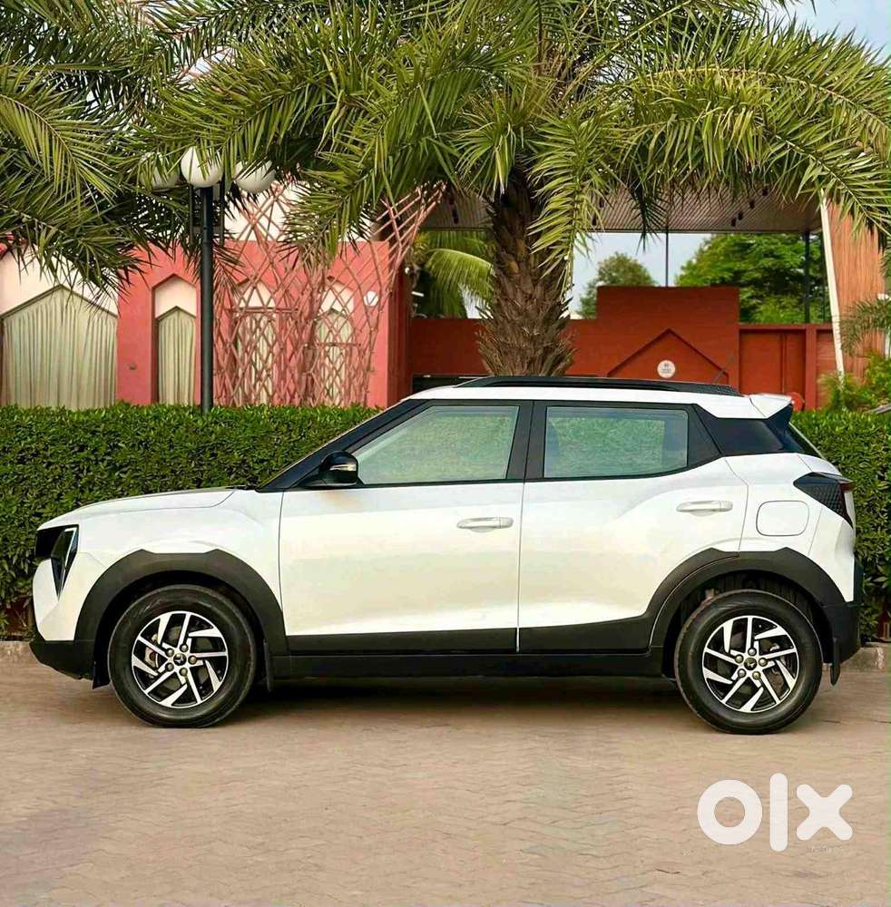 Mahindra Xuv 3xo Ax5 Ds Mt, 2025, Diesel