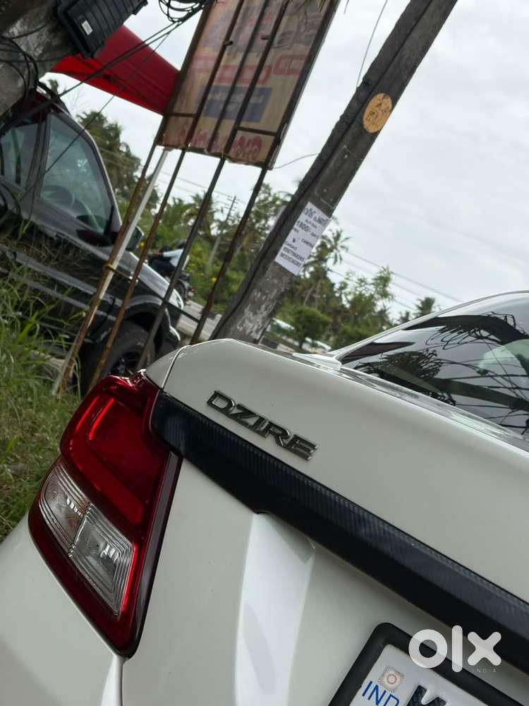 Maruti Suzuki Dzire 1.2 Vxi Amt, 2022, Petrol