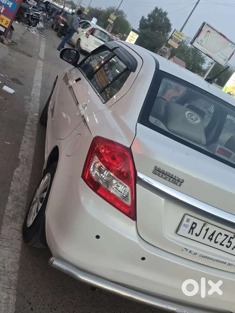 Maruti Suzuki Dzire 2015 Petrol 73200 Km Driven