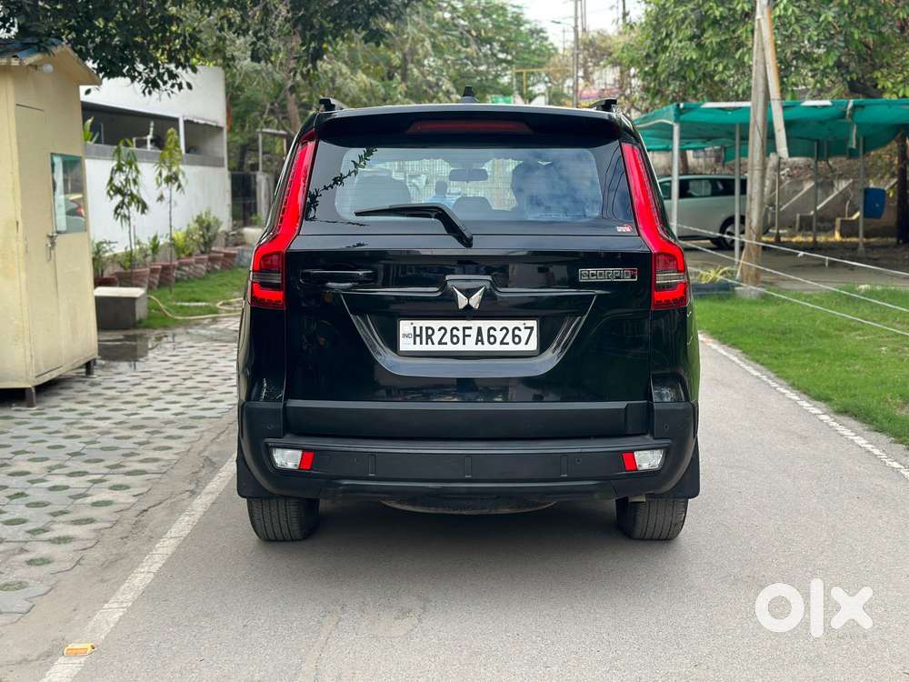 Mahindra Scorpio N Z4 Petrol At 7 Str, 2023, Petrol