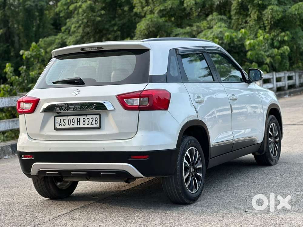 Maruti Suzuki Brezza Zxi Plus Smart Hybrid, 2022, Petrol