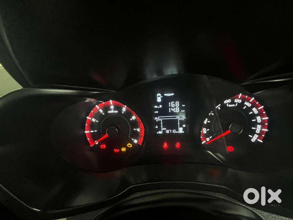 Mahindra Xuv 3xo 2024 Petrol Well Maintained