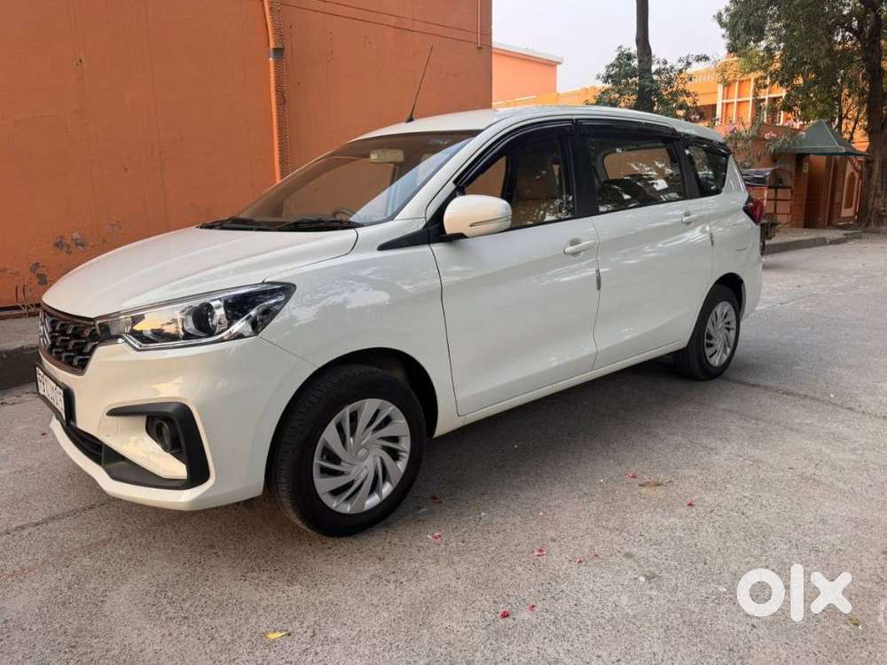 Maruti Suzuki Ertiga 1.5 Vxi, 2025, Petrol