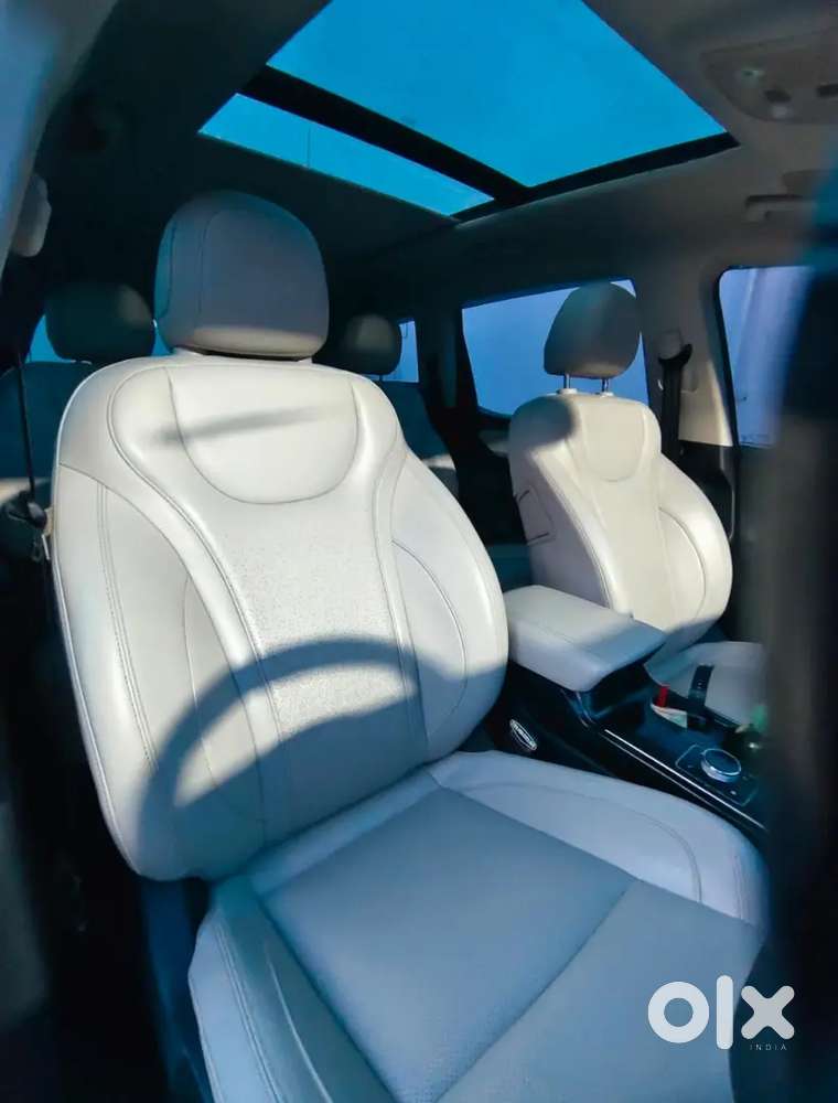 Mahindra Xuv700 2022 Diesel 95000 Km Driven