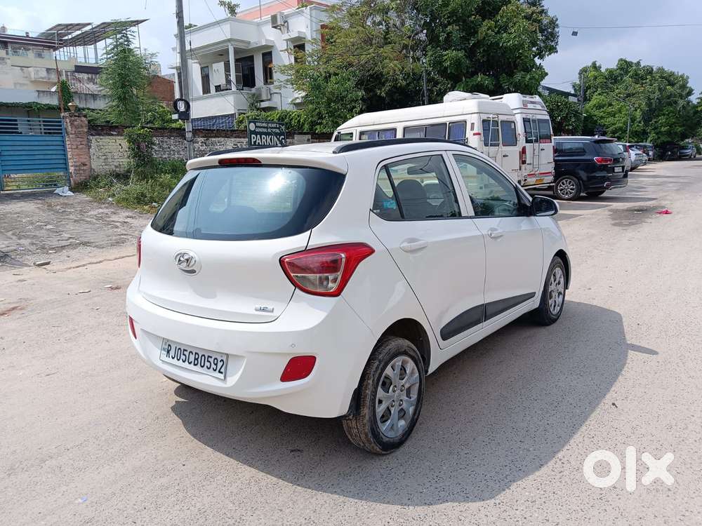 Hyundai Grand I10 Sportz 1.2 Kappa Vtvt, 2017, Petrol